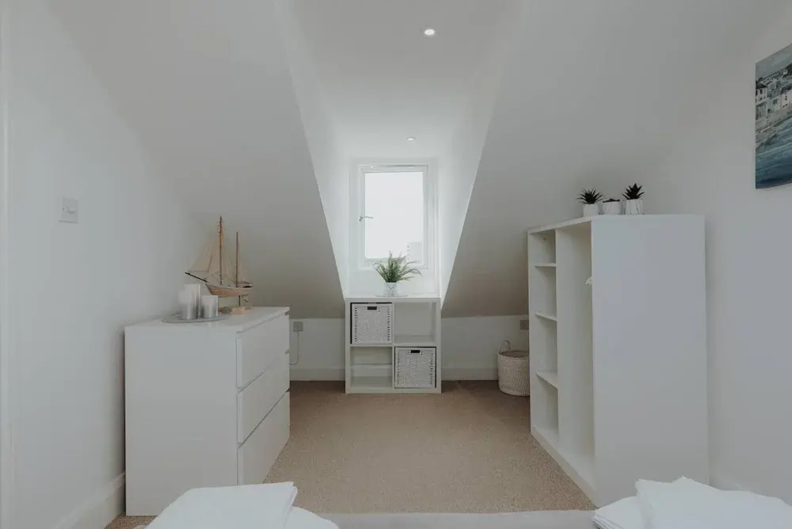 Stylish and Modern 2-bed Apartment in Herne Bay