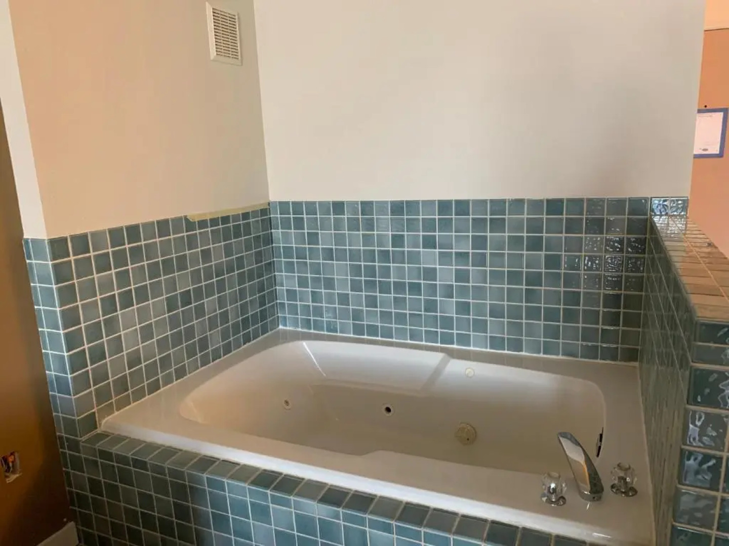 Toppenish Inn and Suites