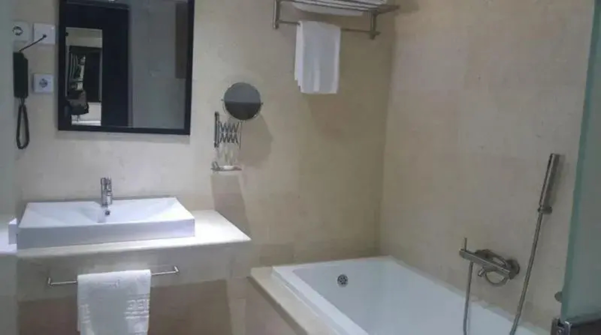 Golden Tulip Adef Oran