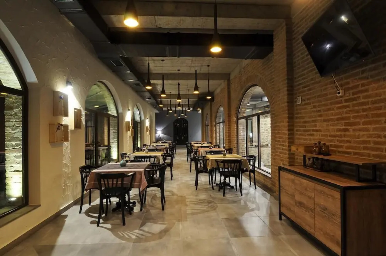 Отел Babaneuris Marani