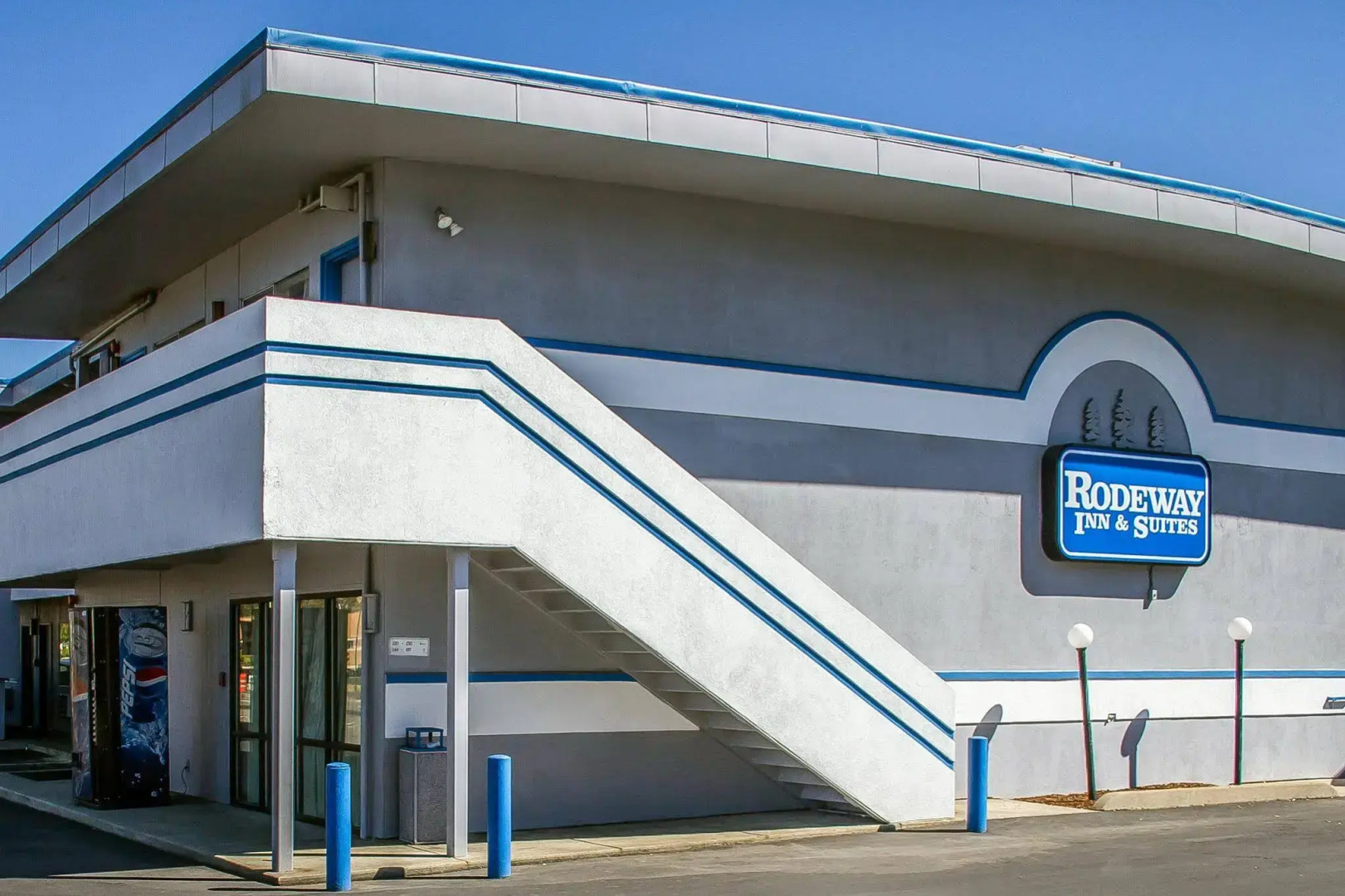 Rodeway Inn & Suites Roseburg