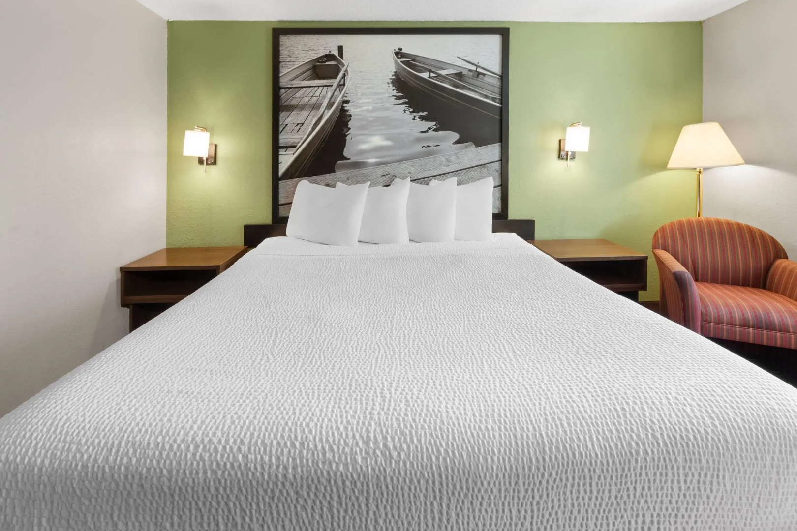 Super 8 by Wyndham Winona MN