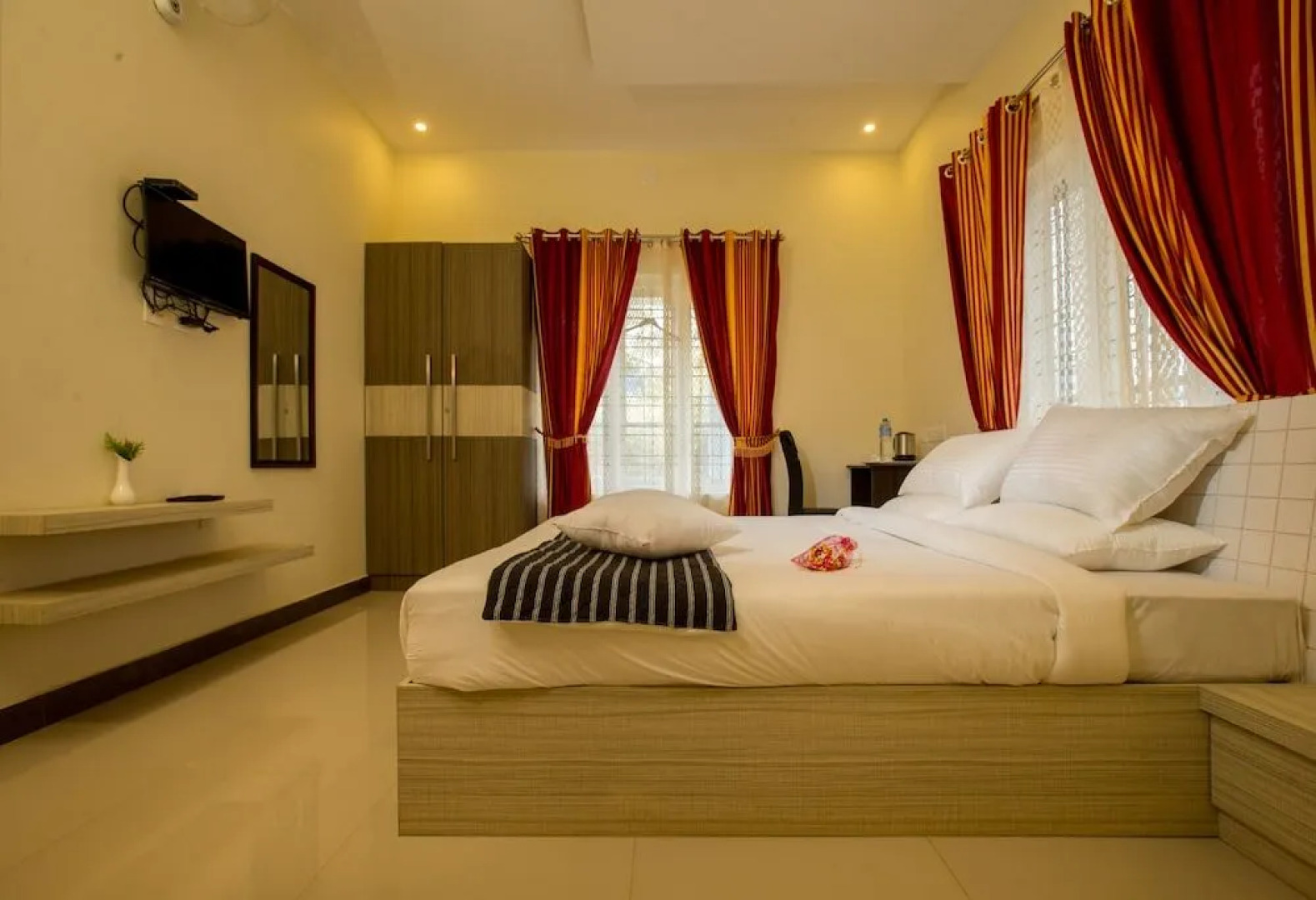 Girassol Serviced Villa