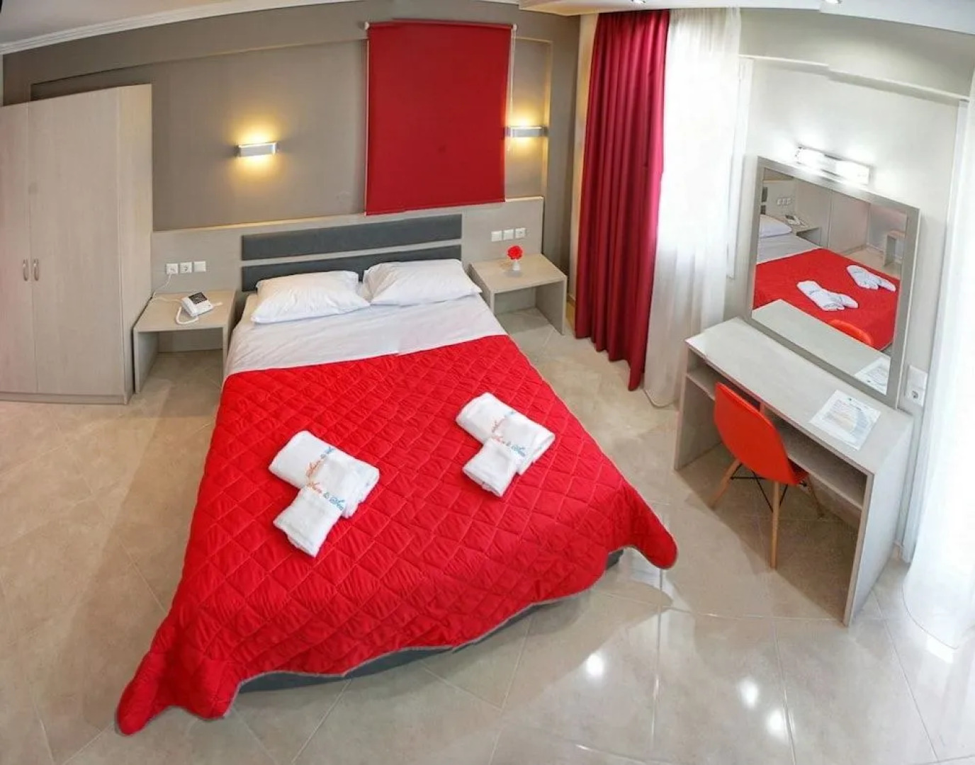 Sun & Sea Luxury Hotel