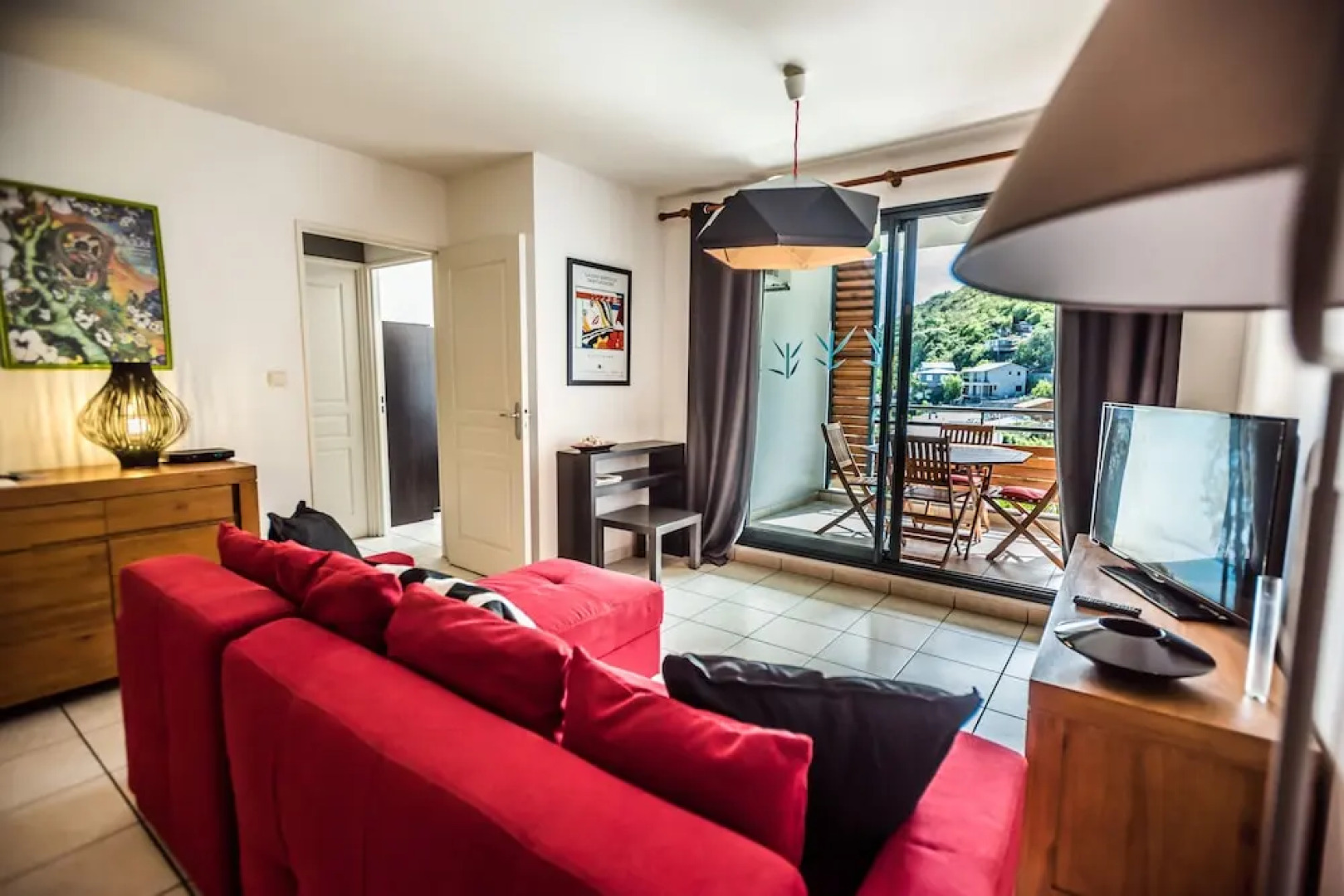 Appartement Kaza Logos