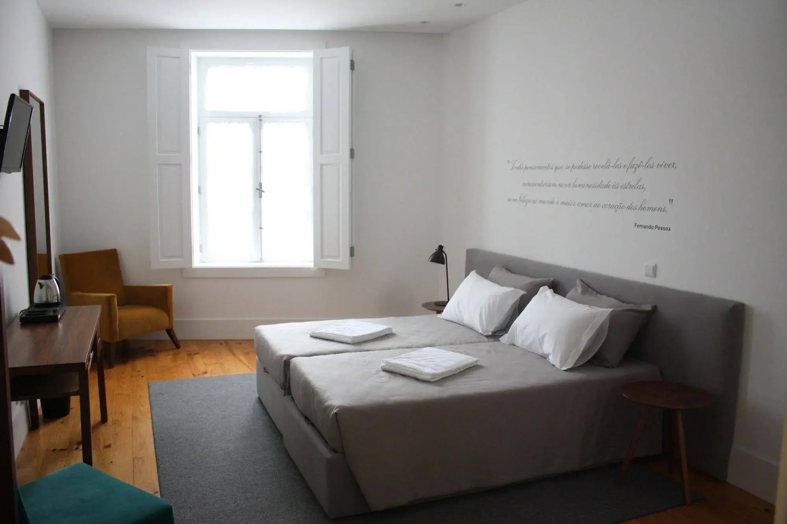 Trovador City Guest House