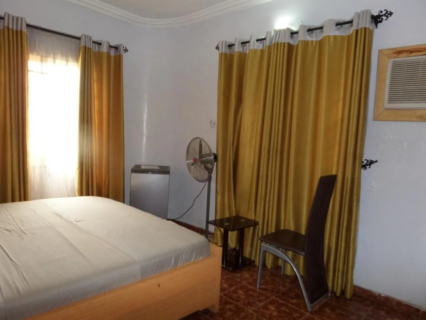 International New Life Hotel & Suites