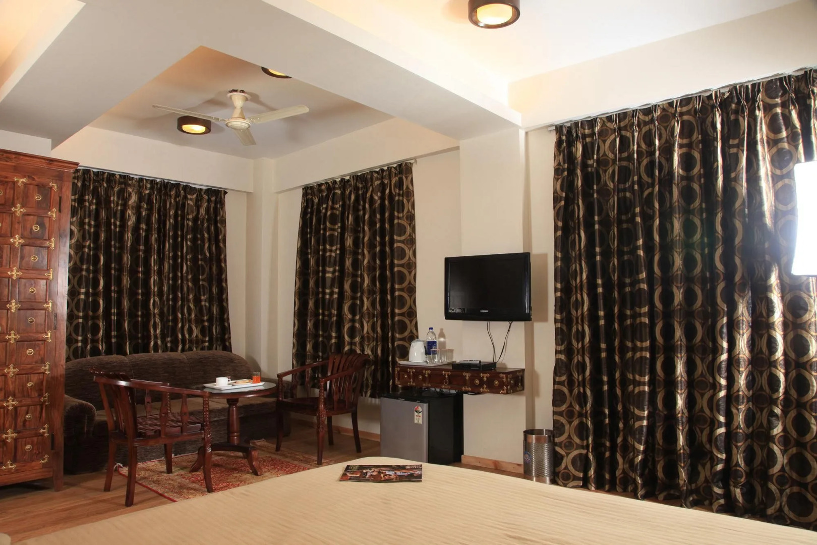 Royal Khazir Boutique