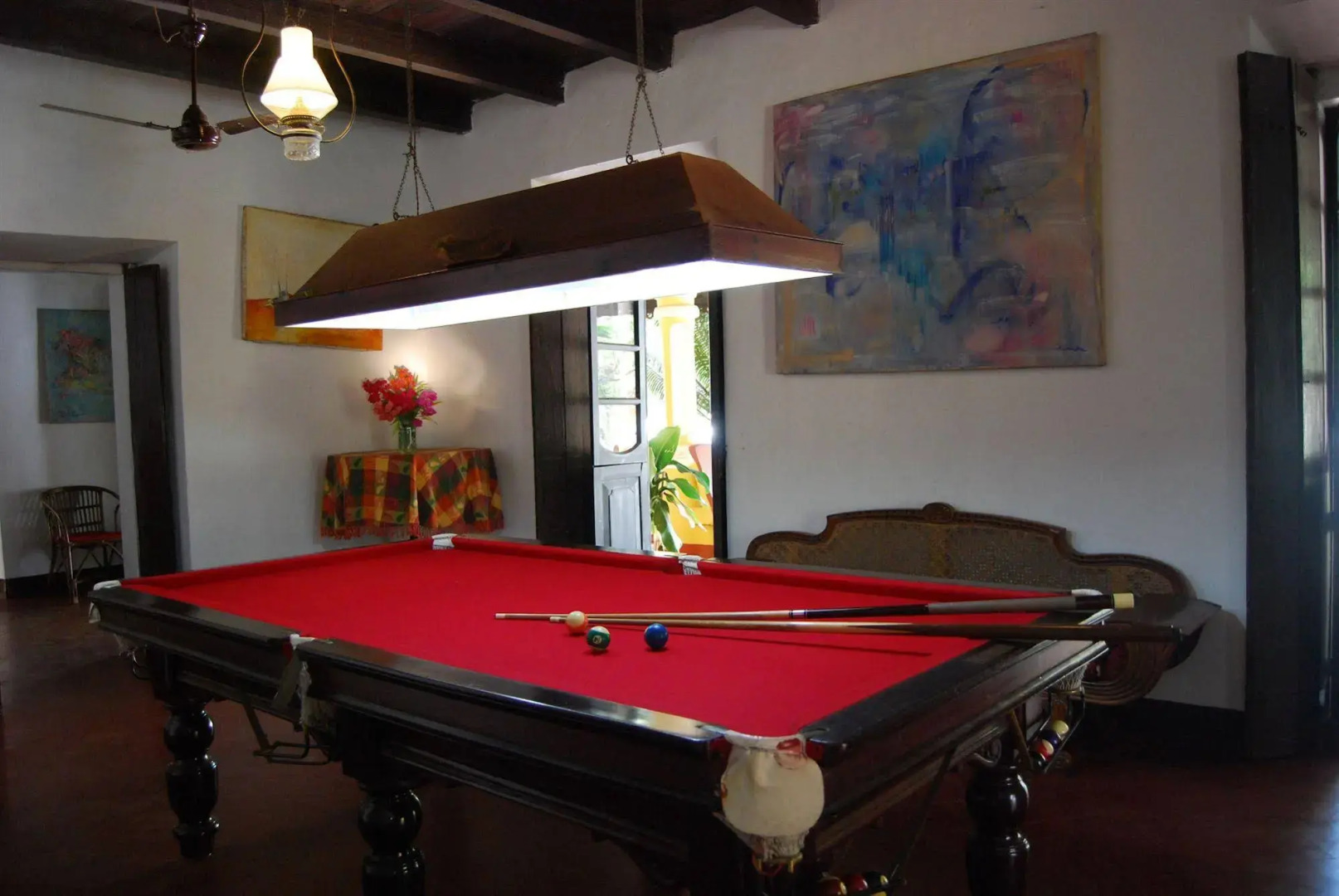 Granpa's Inn Hotel Bougainvillea