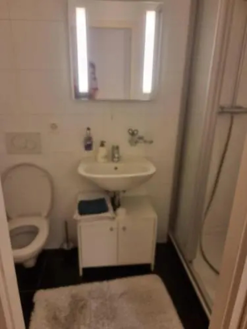 Lovely 2 bedroom flat 10 min from city Center