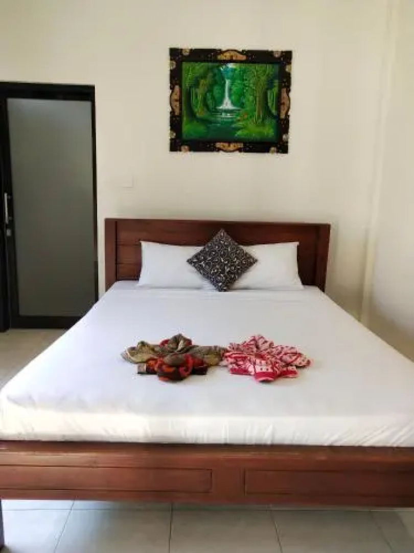 Warung Santa Fe and Bungalows