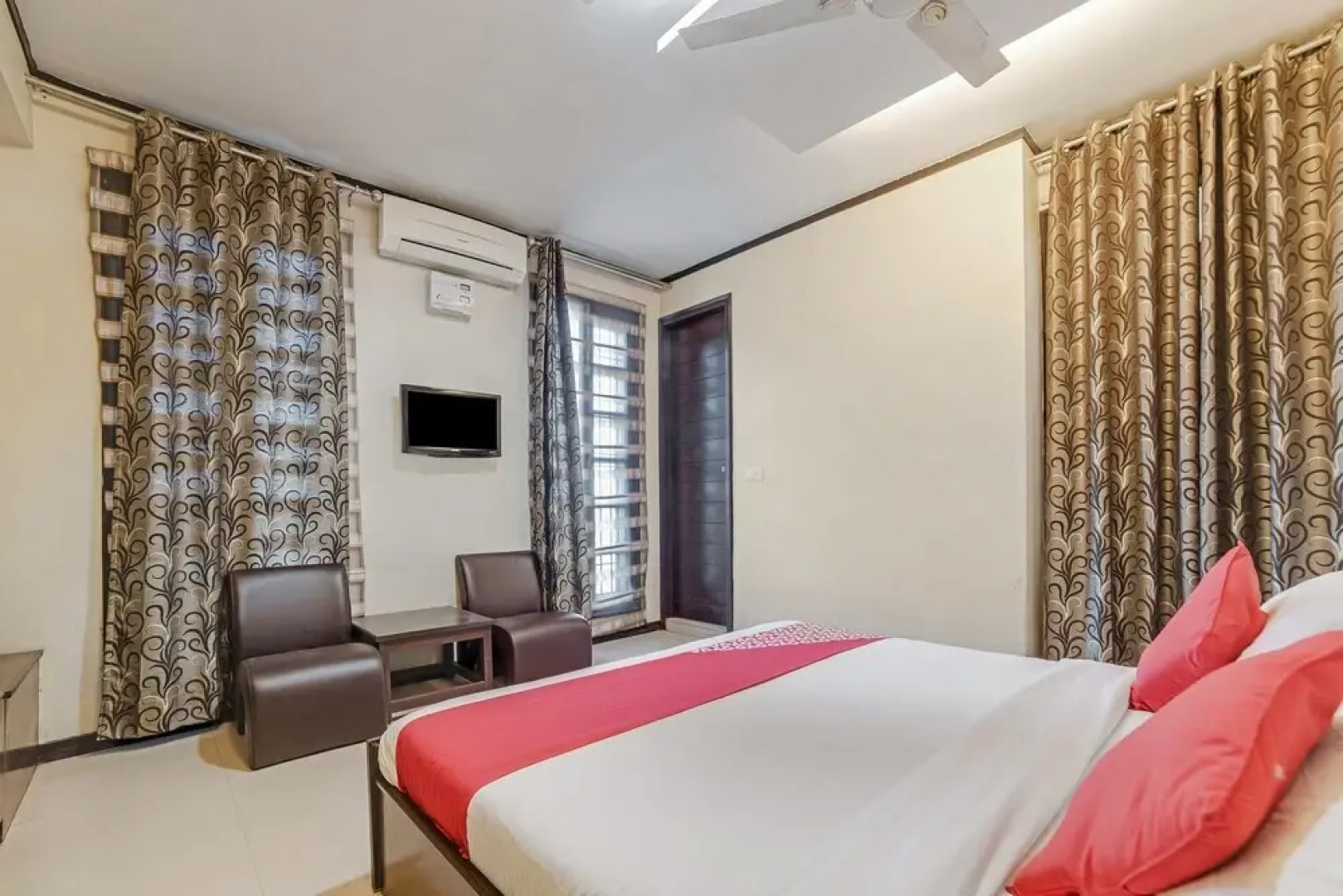 Wind Cross By OYO Rooms