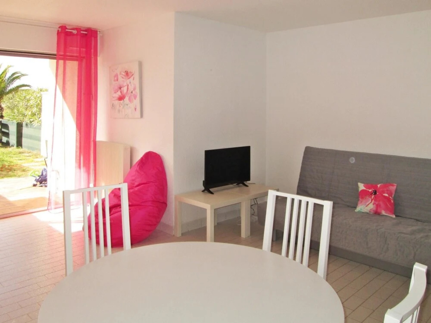 Studio in Le Grau-du-roi, With Enclosed Garden and Wifi - 50 m From th