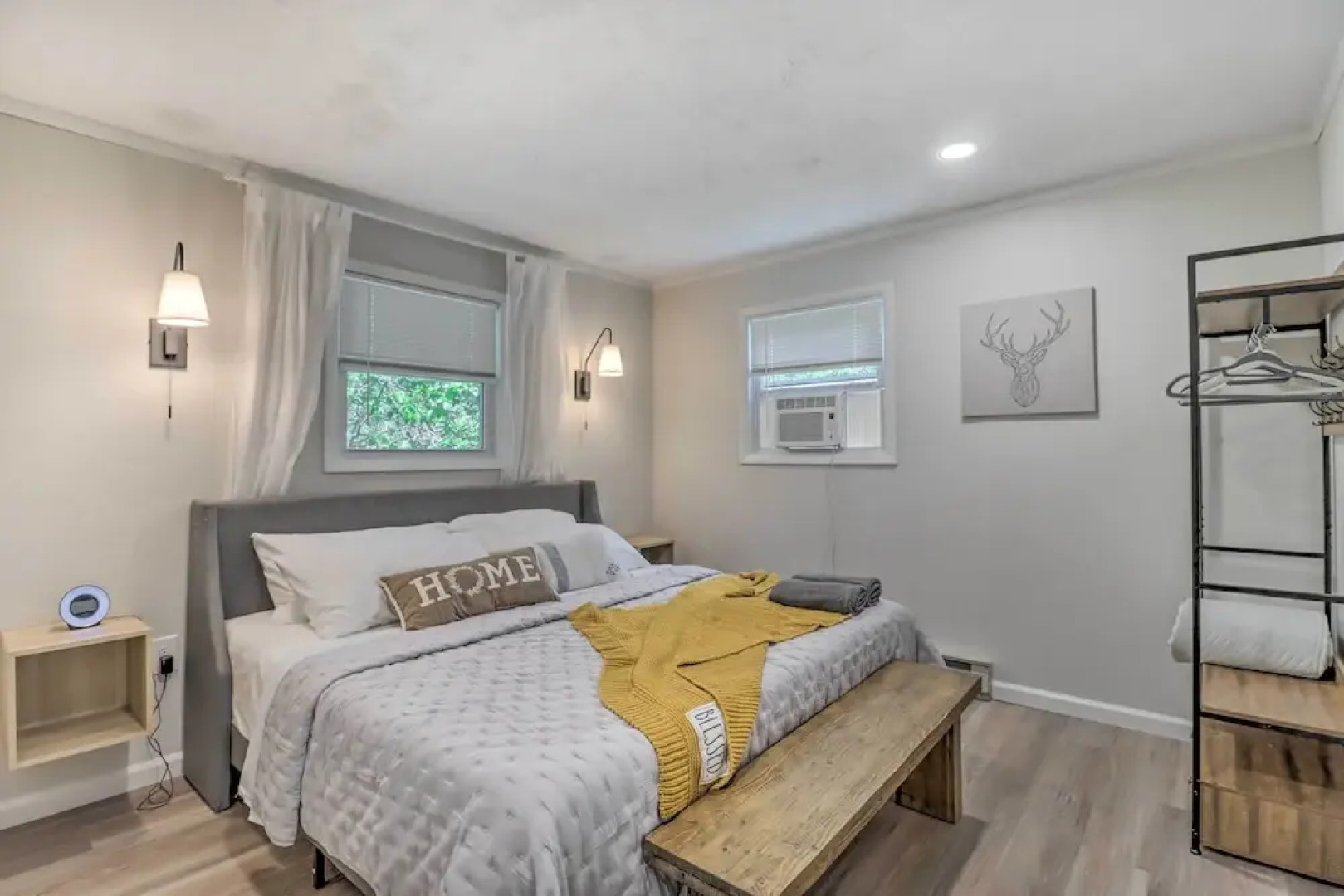 Charming Emerald Lakes Cottage w/ Hot Tub!