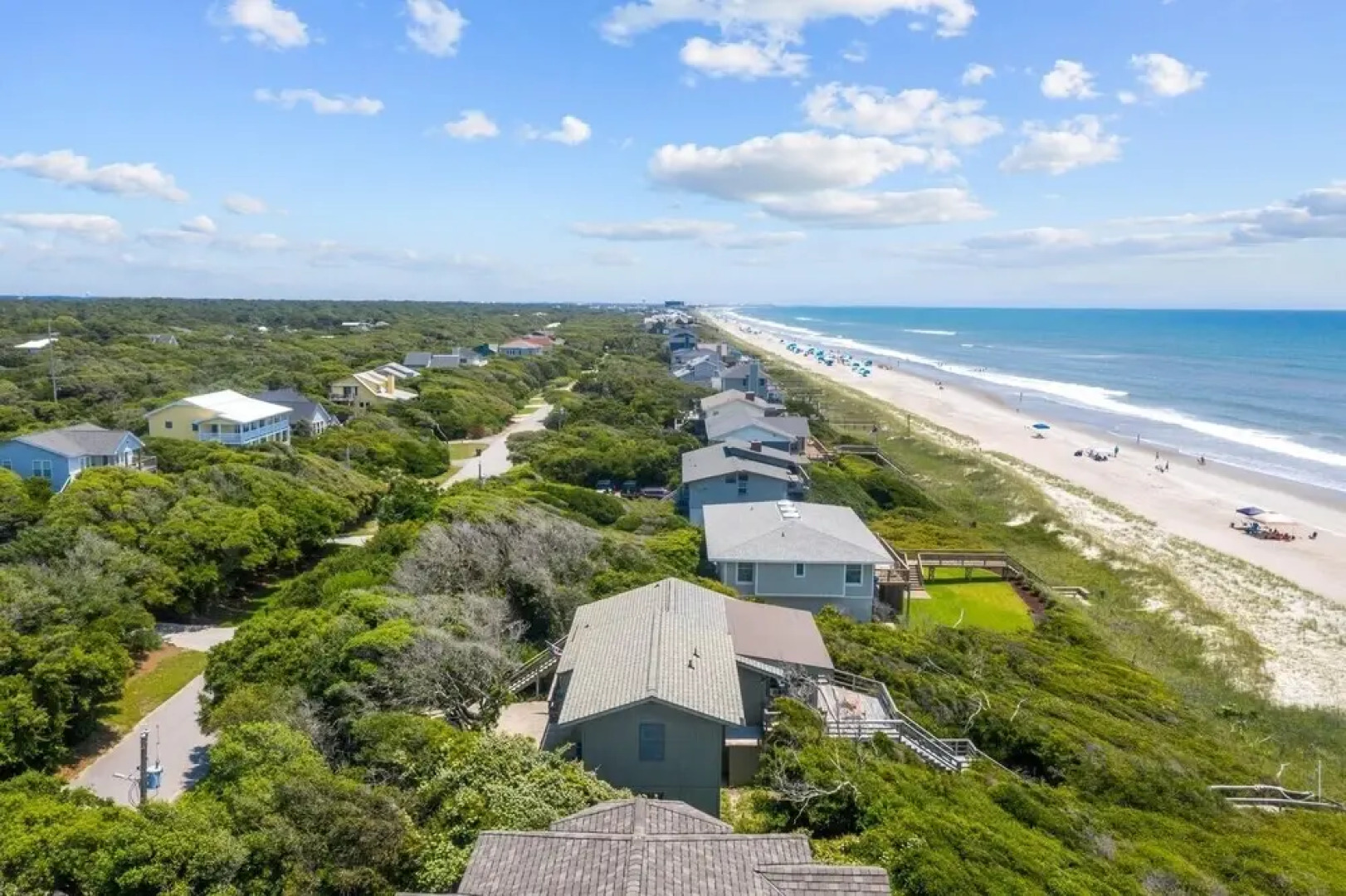 The Green Flash 4 Bedroom Home by RedAwning