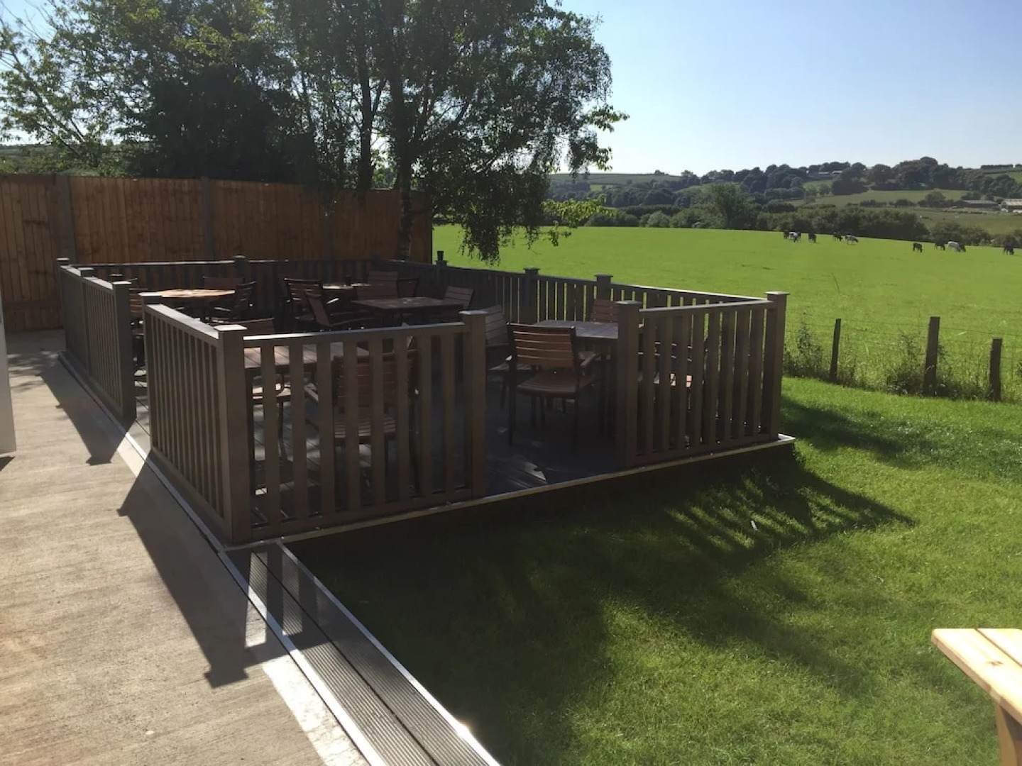 The Three Horseshoes