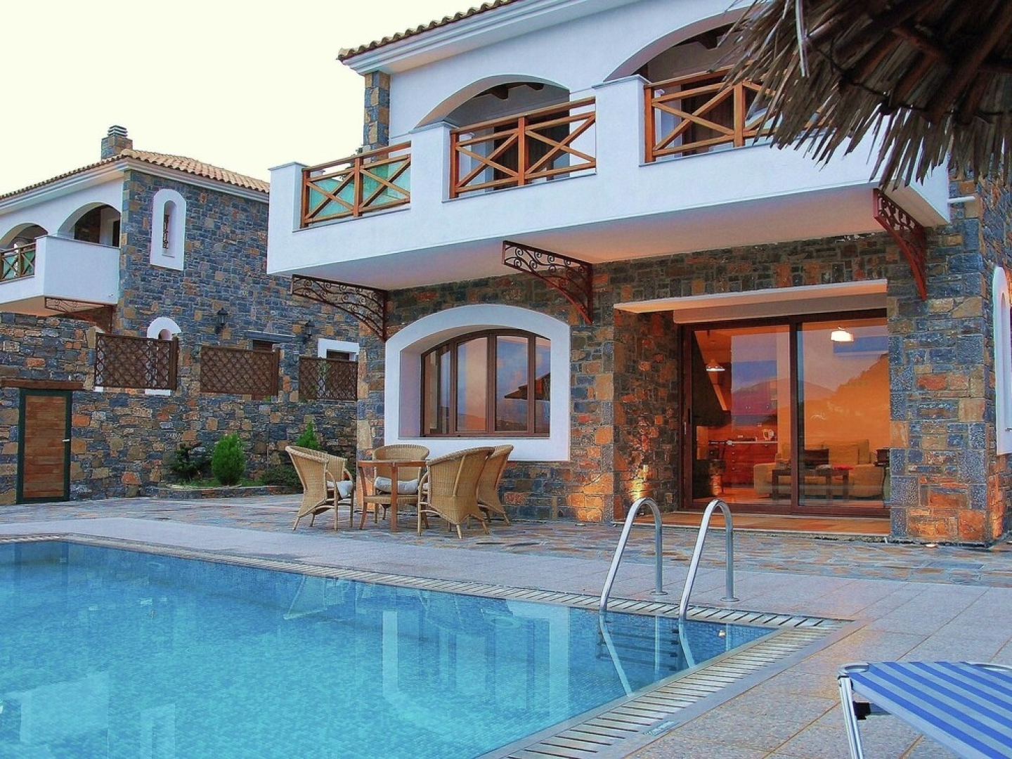 Villa Located in Picturesque Village, Pool, BBQ Near the Beach