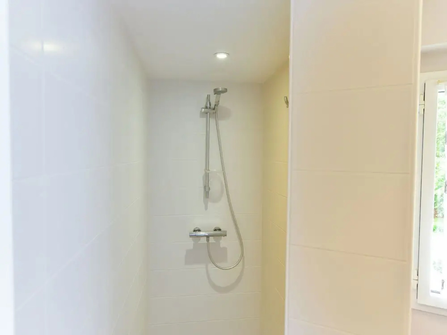 Welcoming Villa in Fouesnant With Swimming Pool