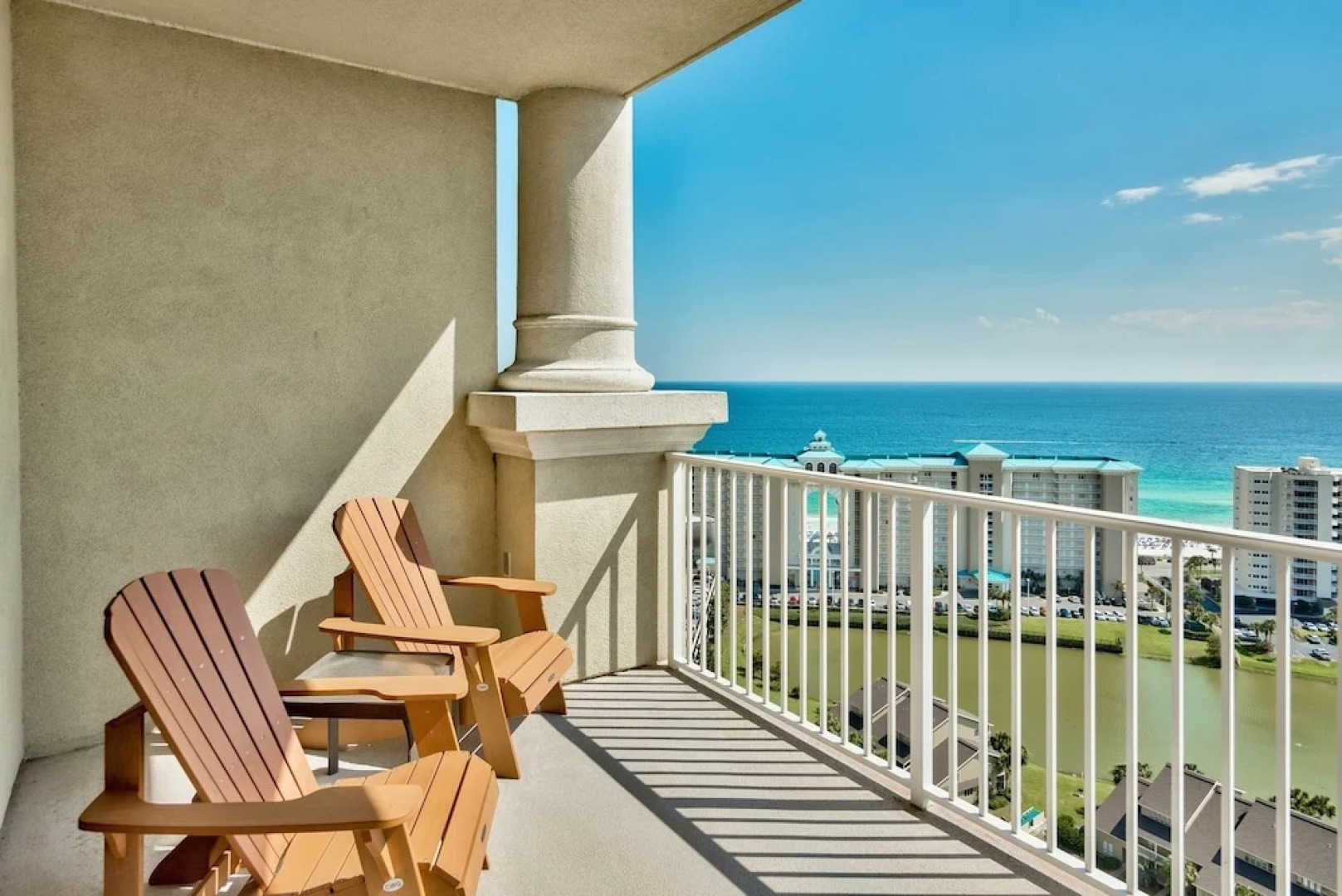 Seascape Penthouse #2309 - 3 Br condo by RedAwning