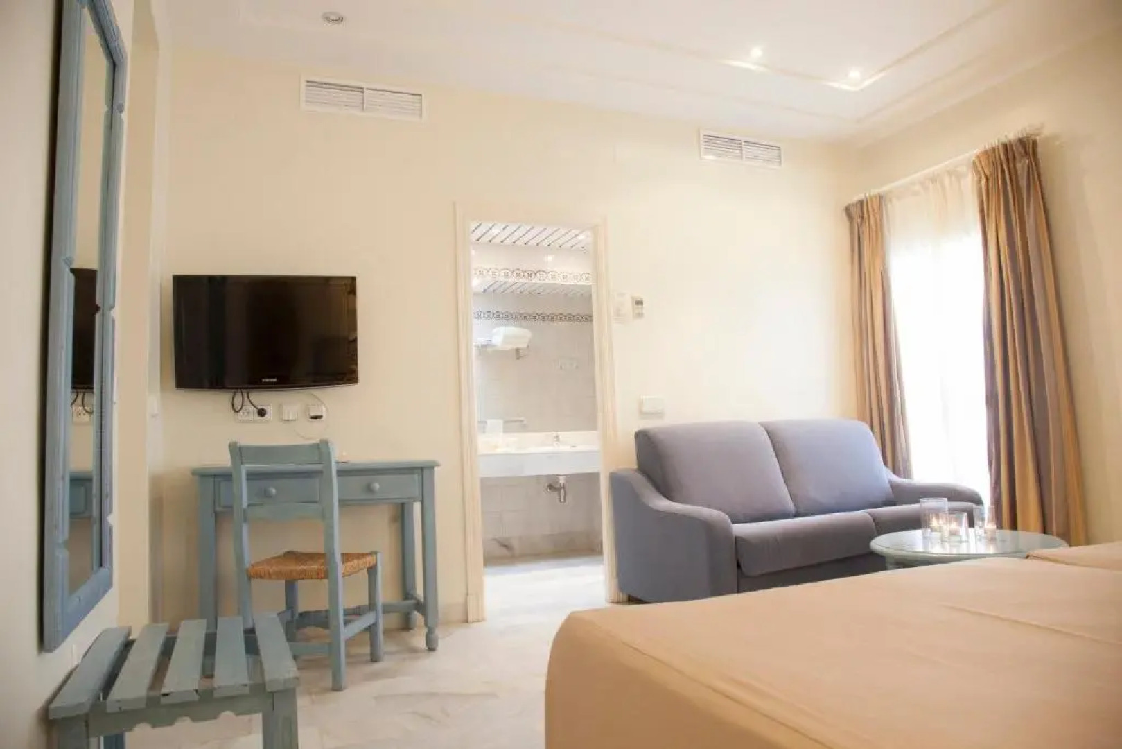 Playa De La Luz Hotel