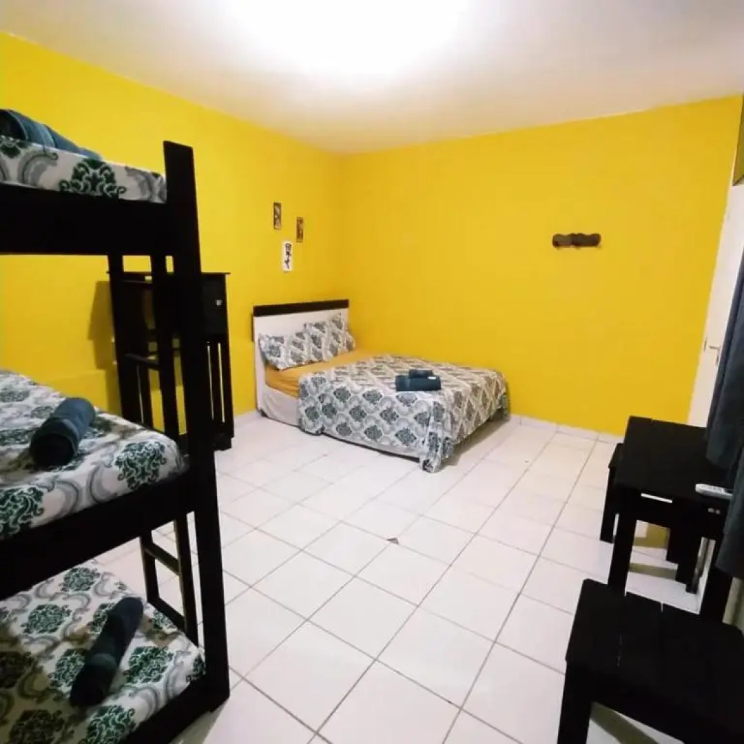 Proxima Estacion Hostel