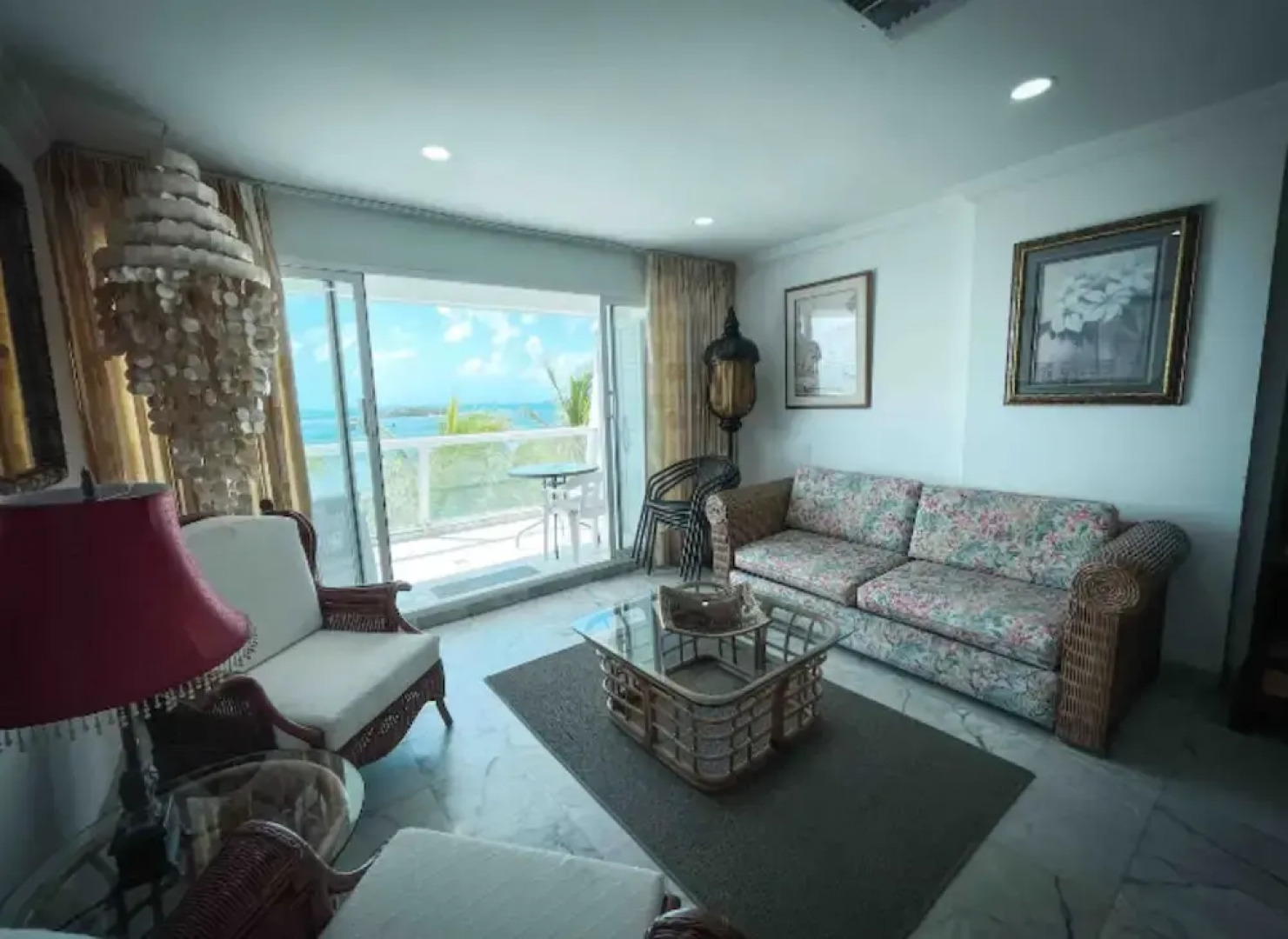 Apartamento con Vista al Mar en Sunrise