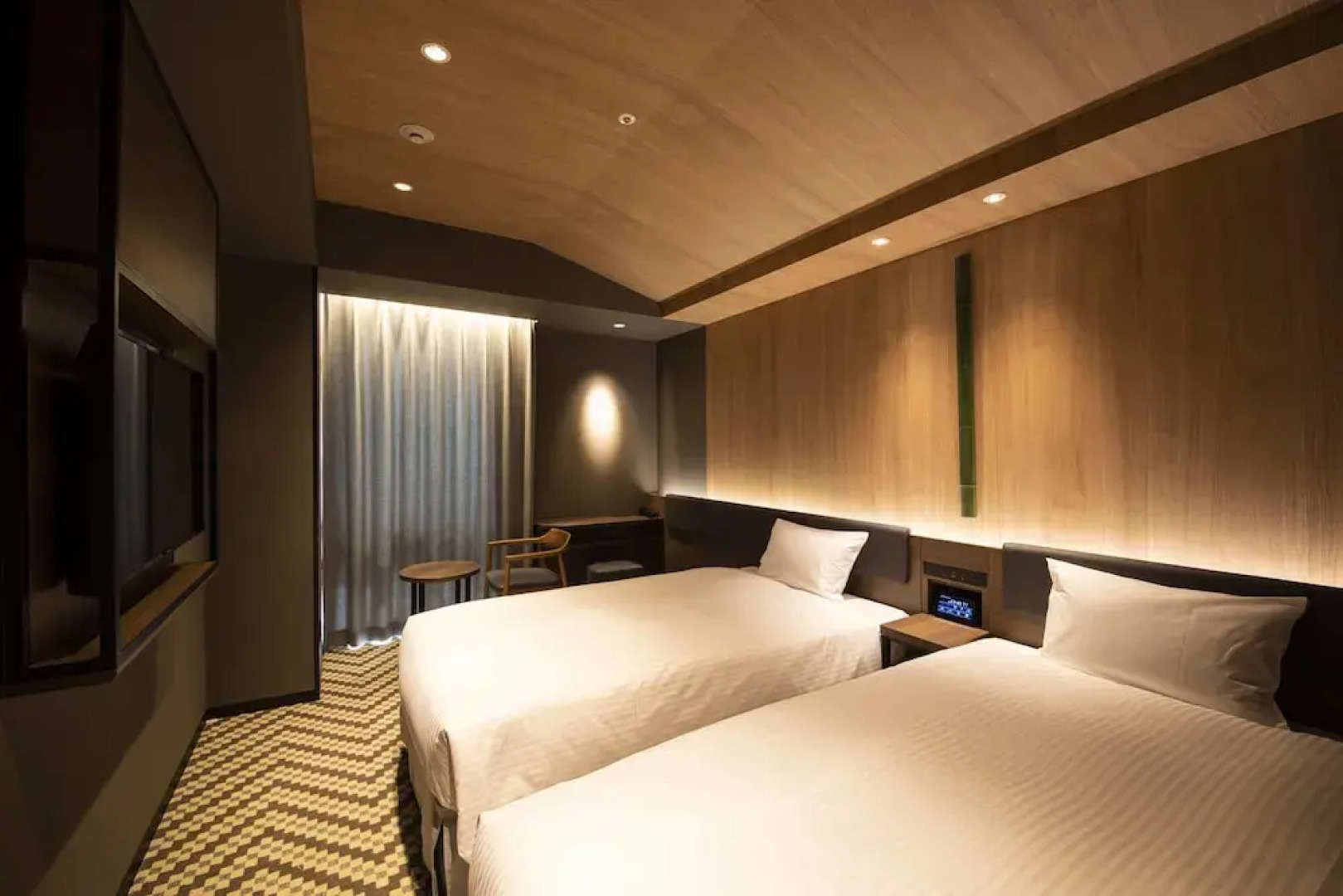 Отель Keihan Tenmabashi Ekimae