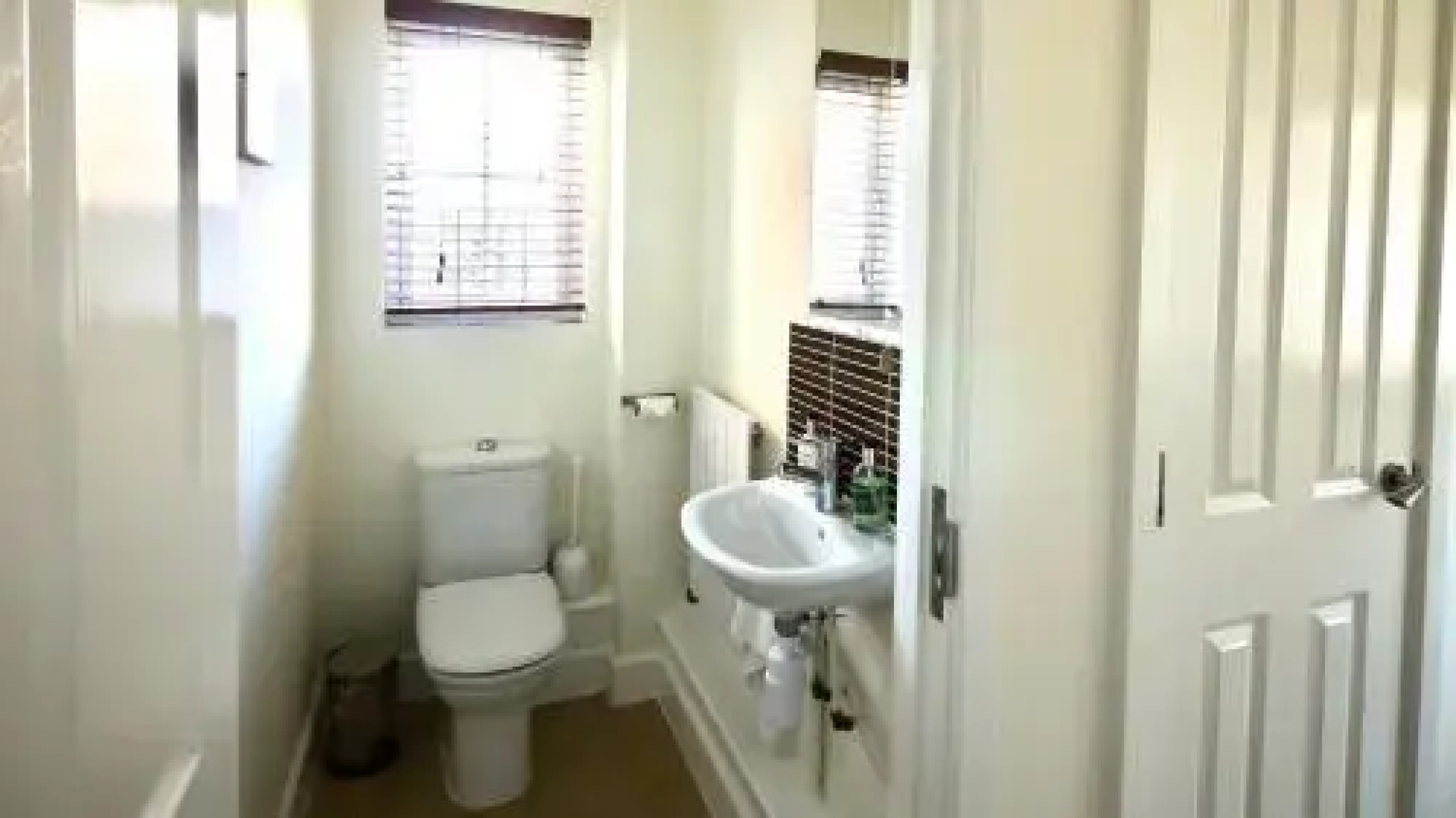 Let’s Unwind Cottages - The Salty Dog & Rock Lobster