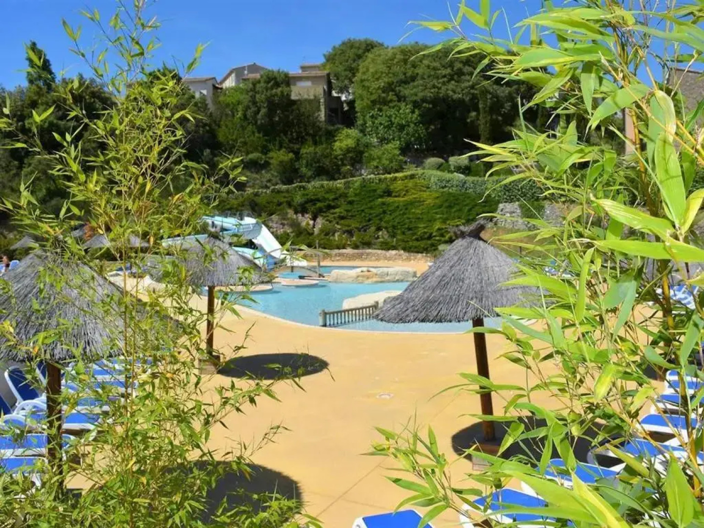 Maison Salavas, 4 pièces, 8 personnes - FR-1-382-116