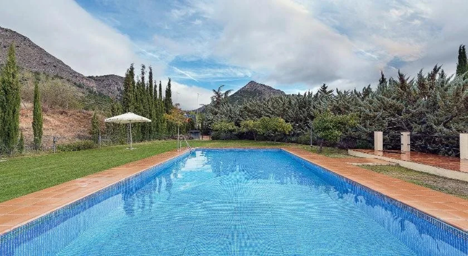 Caserio Del Colmenar