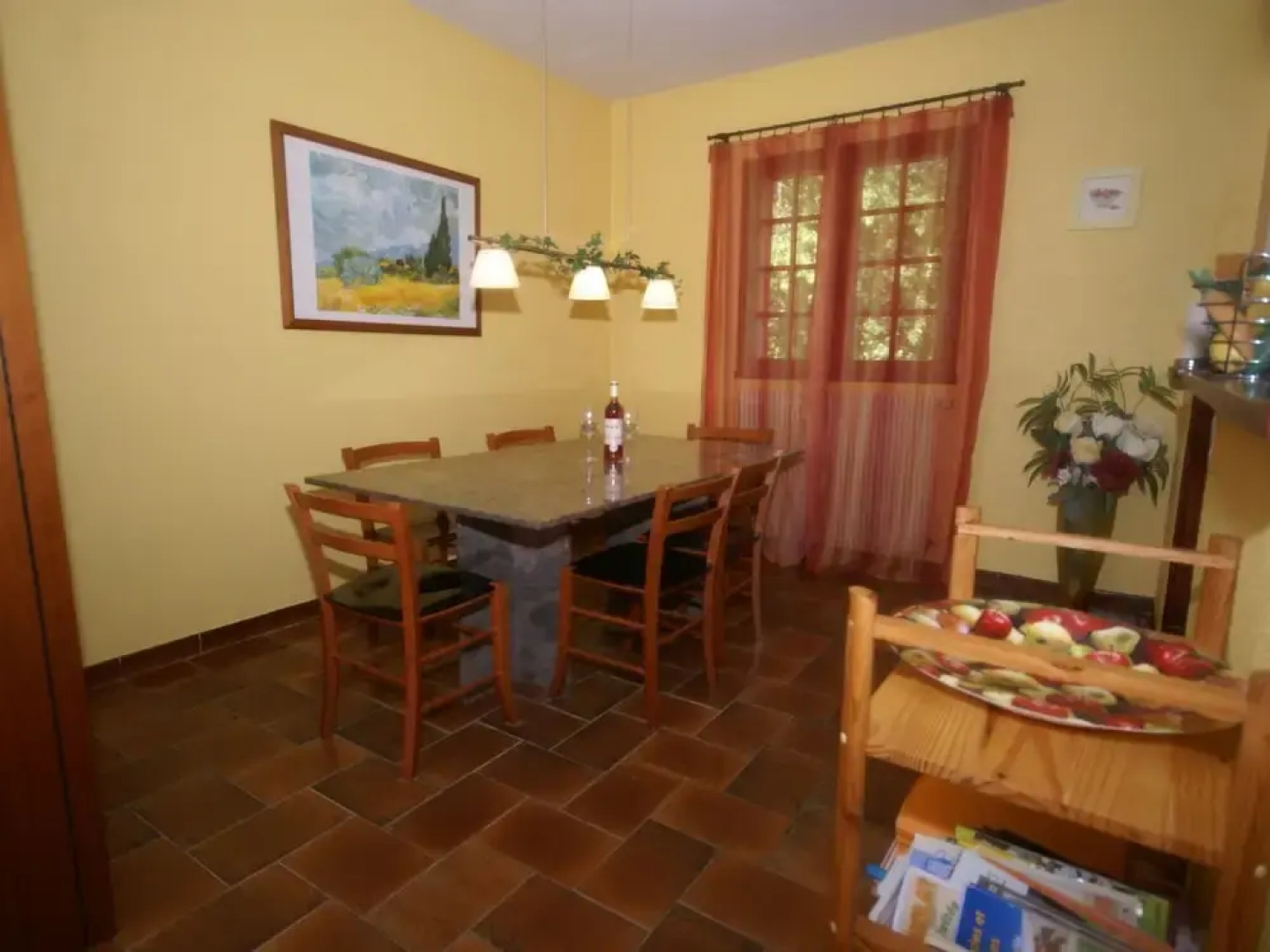 Holiday Home With Private Swimming Pool and View of the Hills, in Trémolat