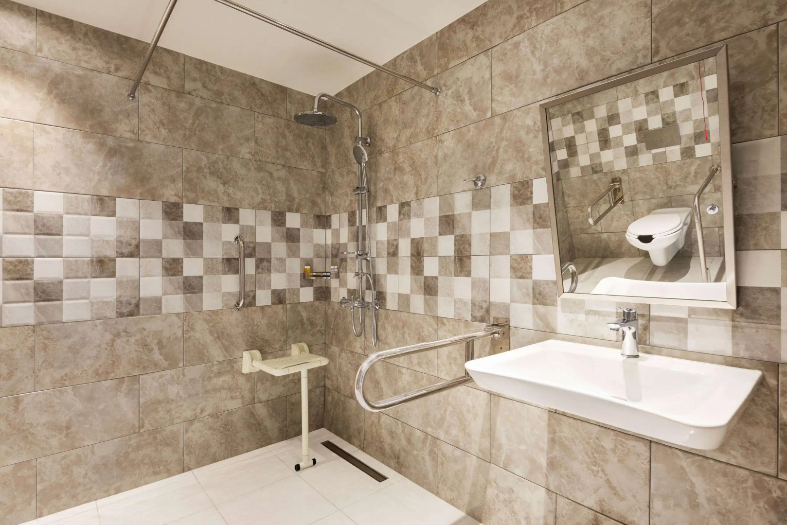 Wyndham Garden Zomin