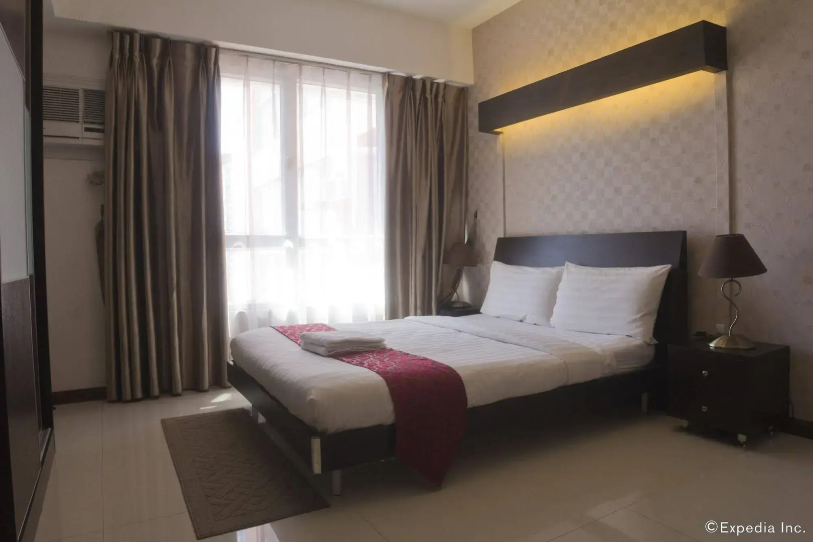 Sunshine City Suites