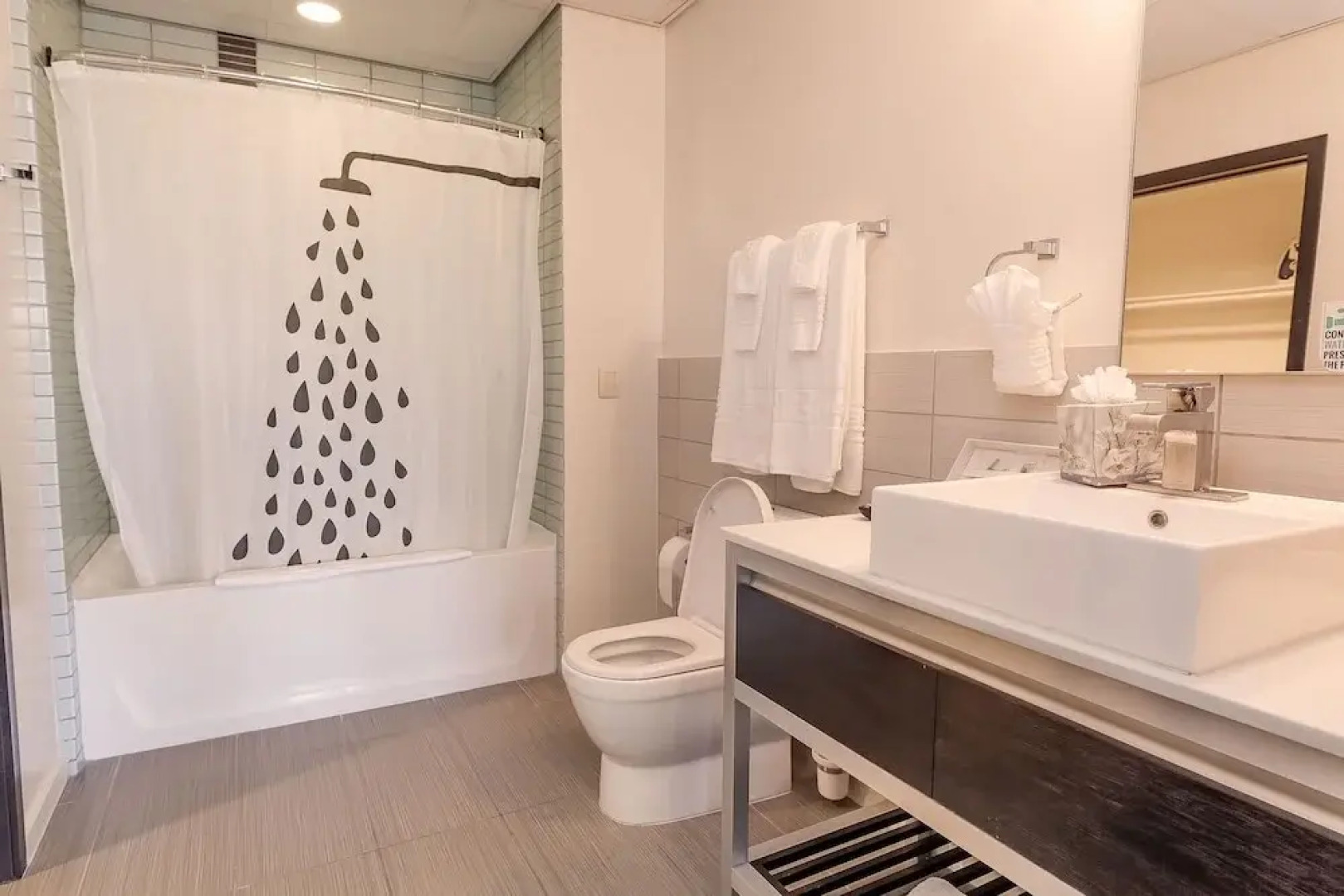 Tenten Wilshire - Official