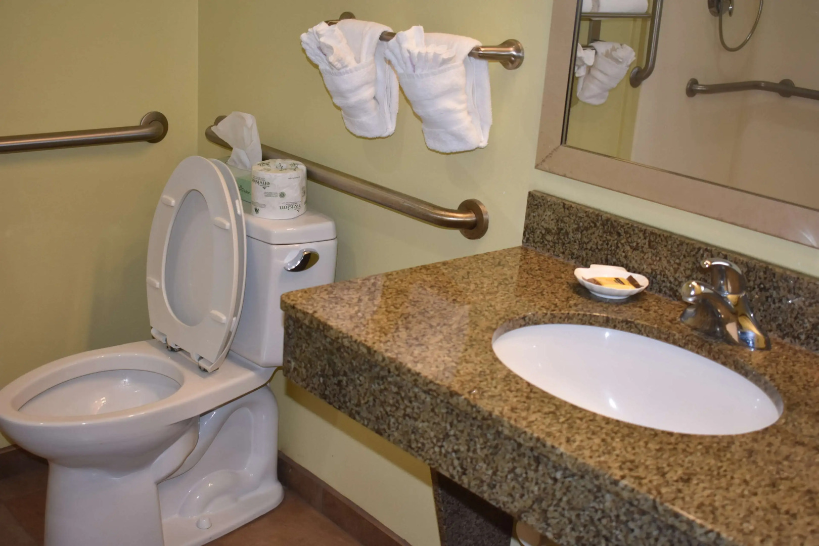 Best Western Plus Brunswick Inn & Suites