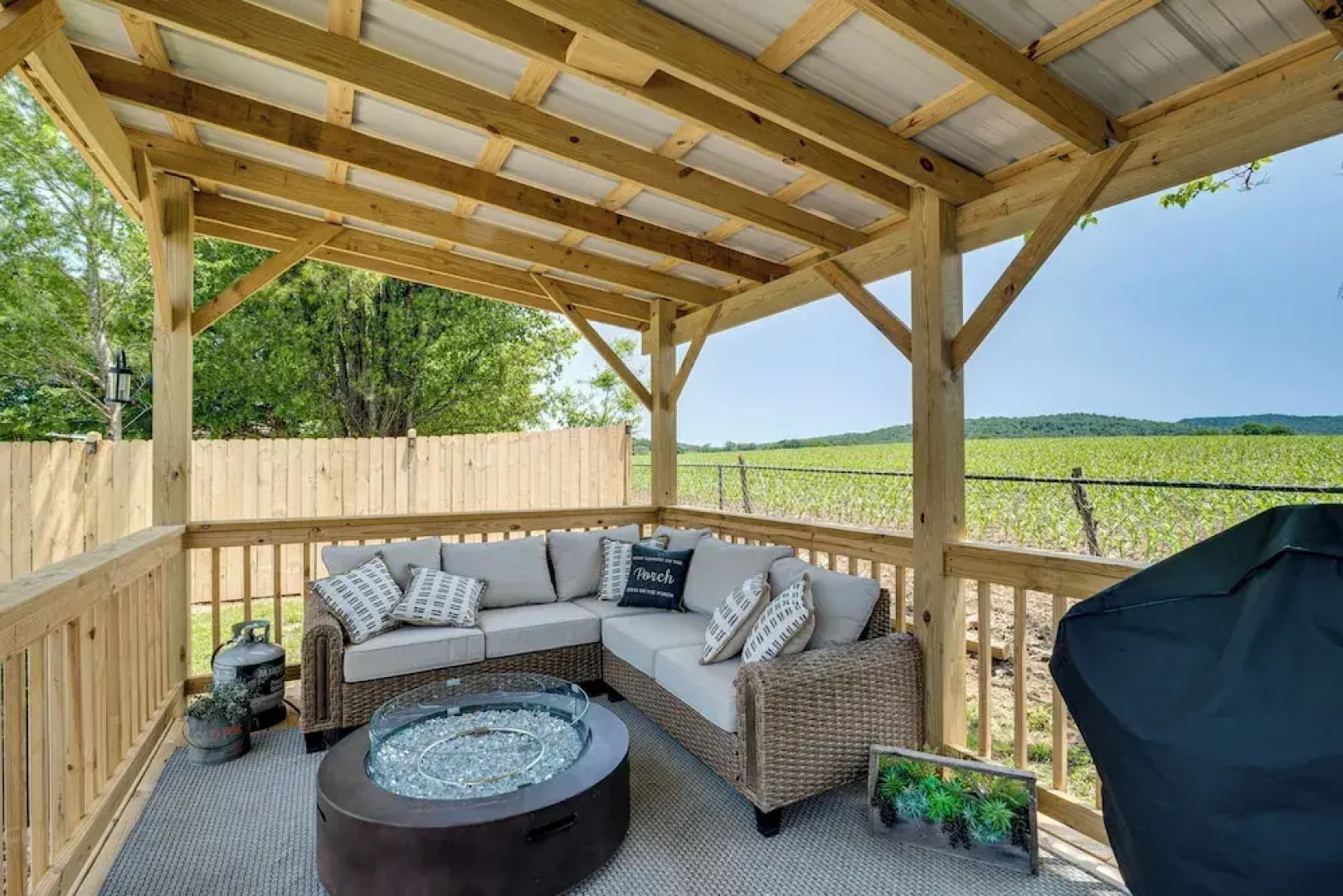 Near Lake Cumberland: Monticello Home w/ Gazebo!