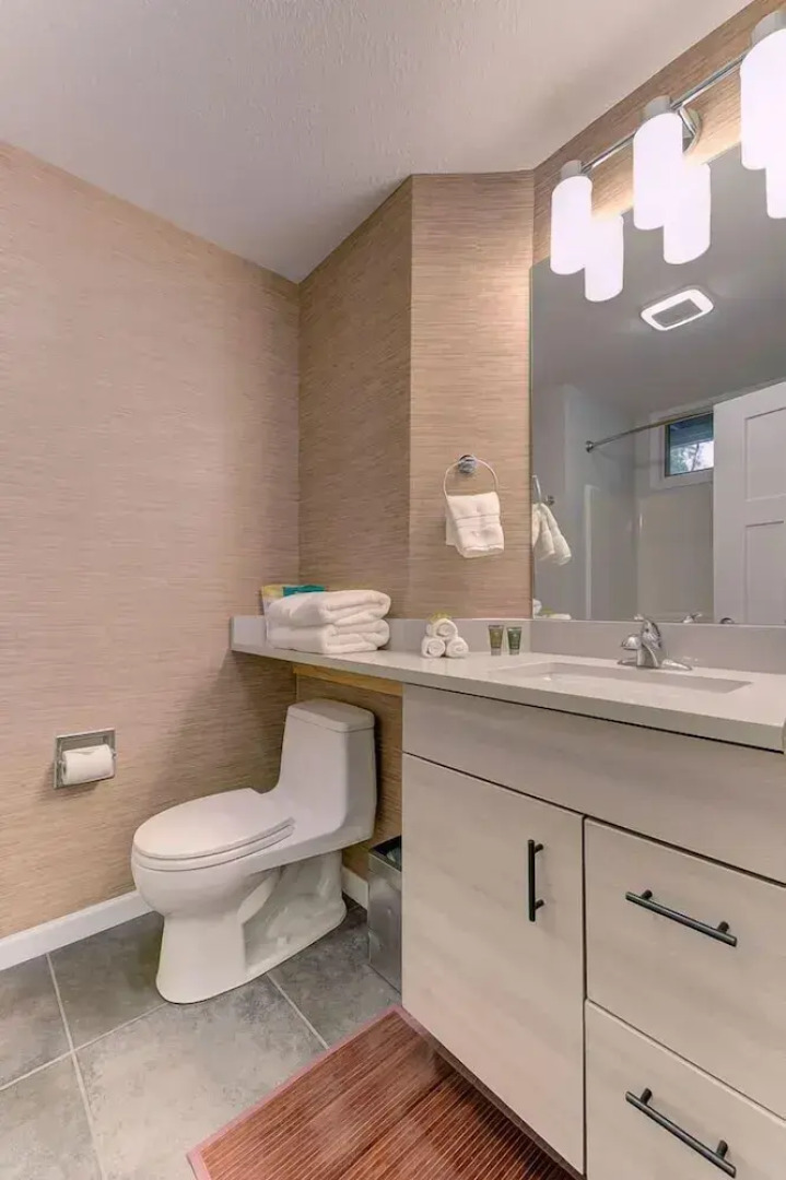 The Shores Lake View Condo Unit 5658