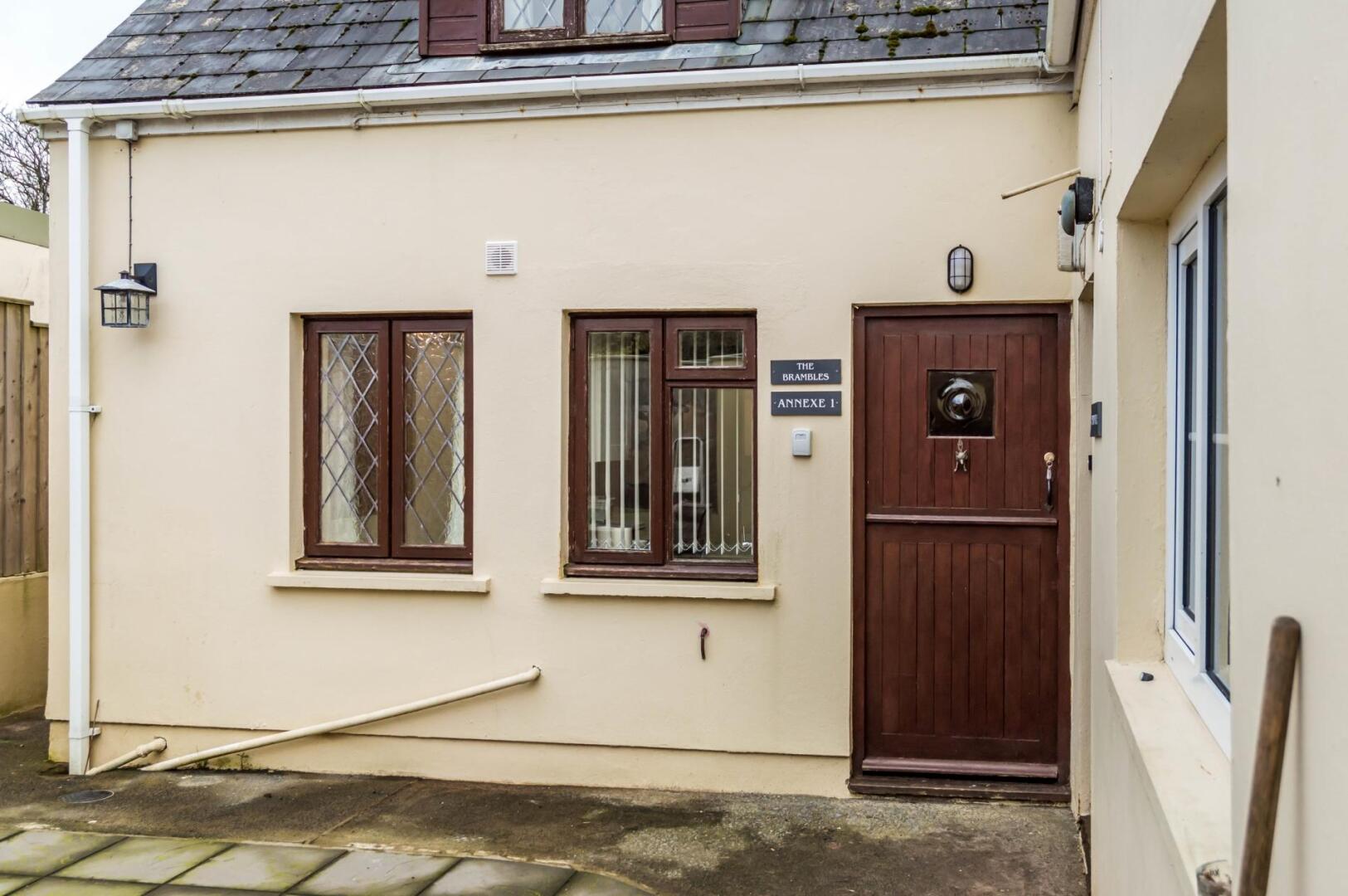The Brambles - 2 Bedroom Cottage - Llanteg