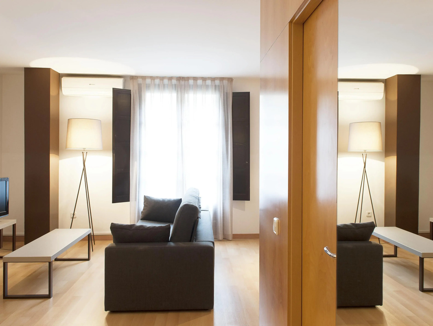 Aspasios Plaza Real Apartments