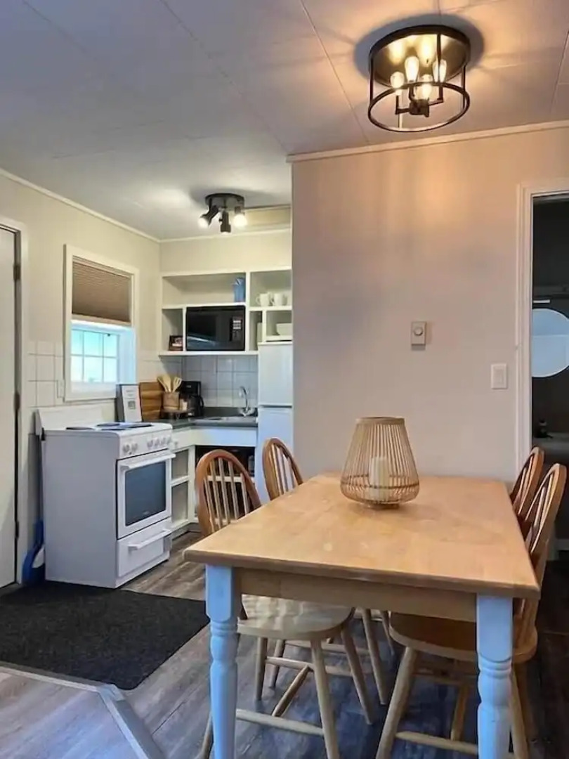 Barefoot Villas Room 6 Oak