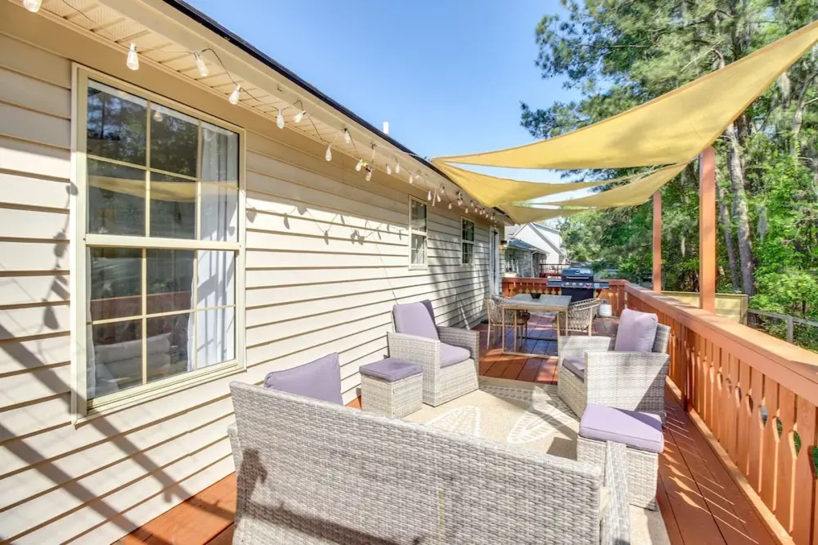 Cheerful Savannah Vacation Rental With Fire Pit!