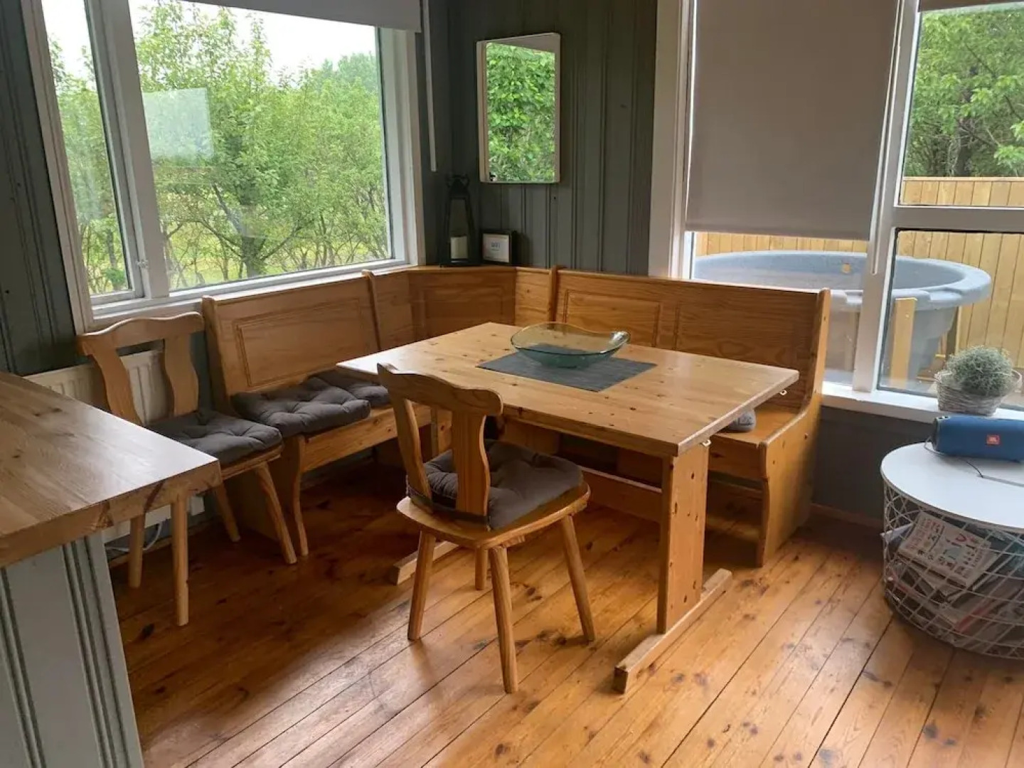 Eyja Mörk & Bubble Bedroom