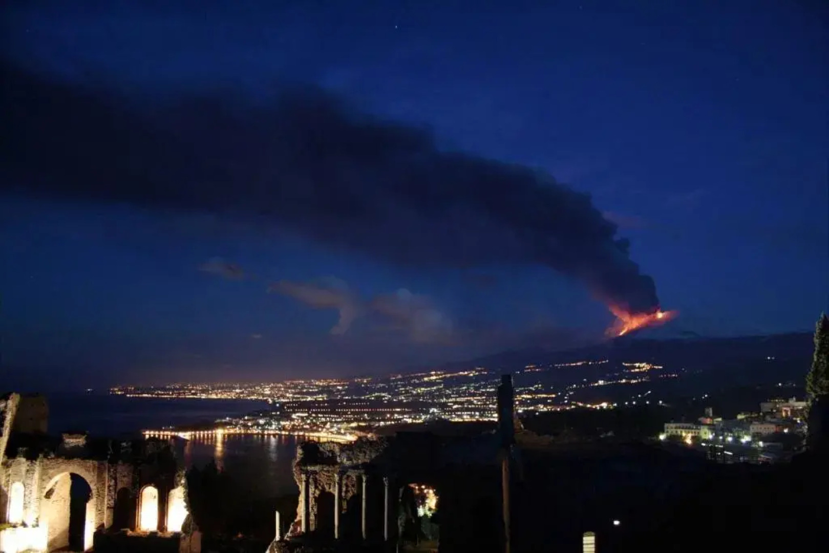 5 bedrooms villa with private pool and wifi at Trecastagni