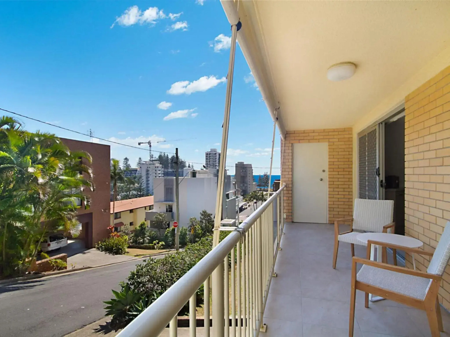 Woobera Unit 14 - On the hill overlooking Tweed Heads and Coolangatta