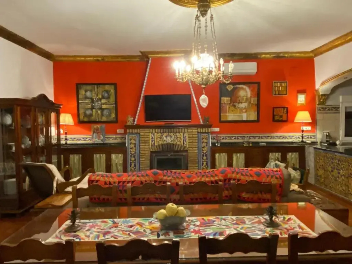 4 bedrooms villa with private pool enclosed garden and wifi at Los Palacios y Villafranca