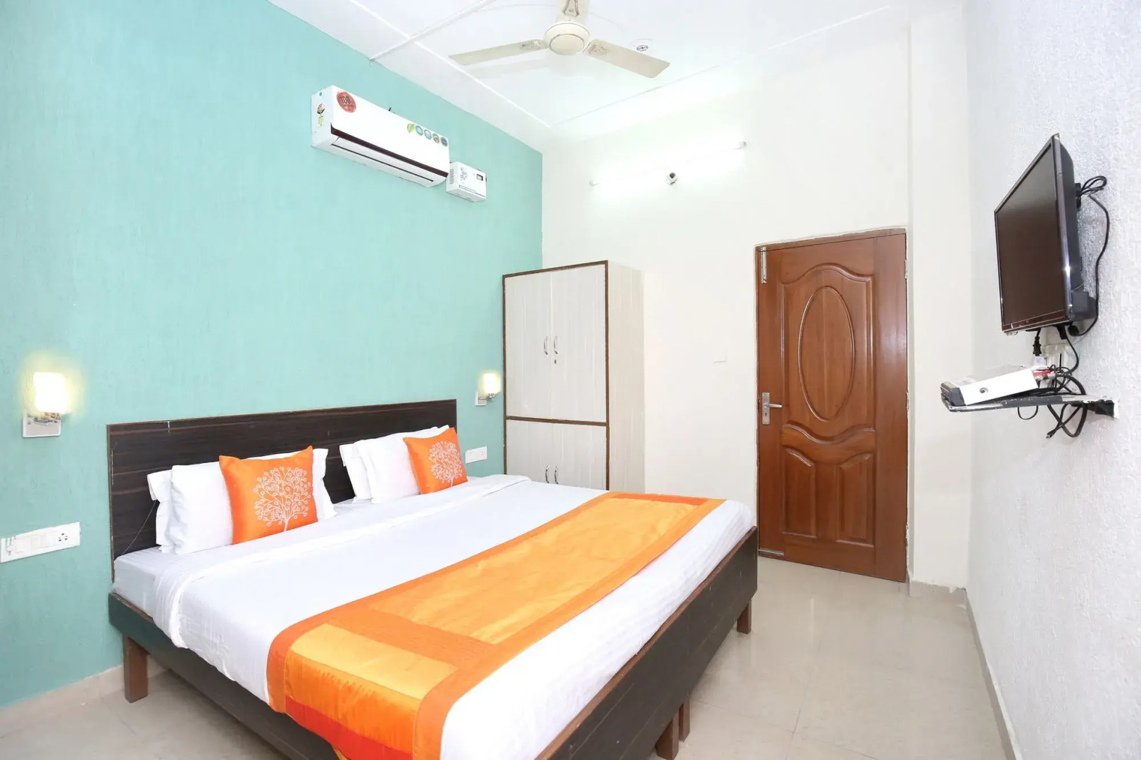 OYO 11502 Hotel Grande