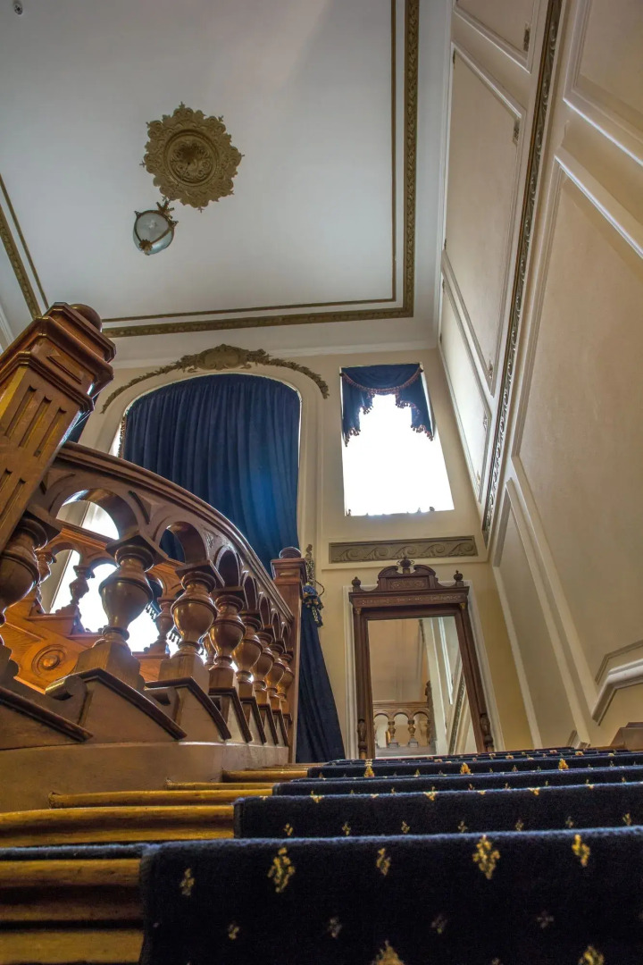 Grand Boutique Hotel