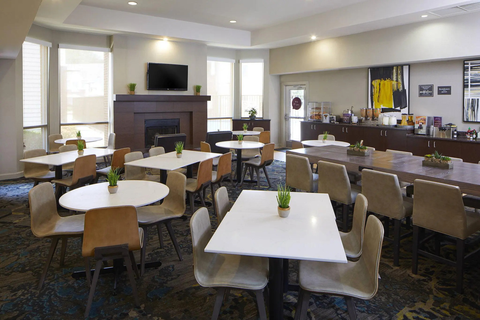 Residence Inn by Marriott Atlanta Airport North/Virginia Ave