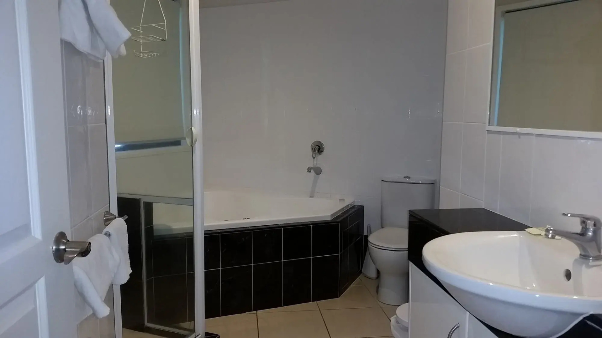 Sunrise Cove Holiday Apartments