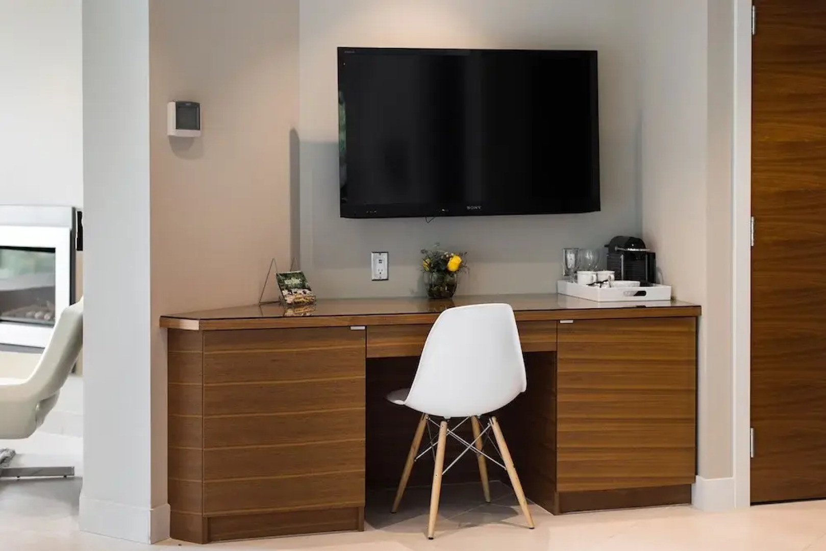 Pointhouse Suites On Sargeant Bay